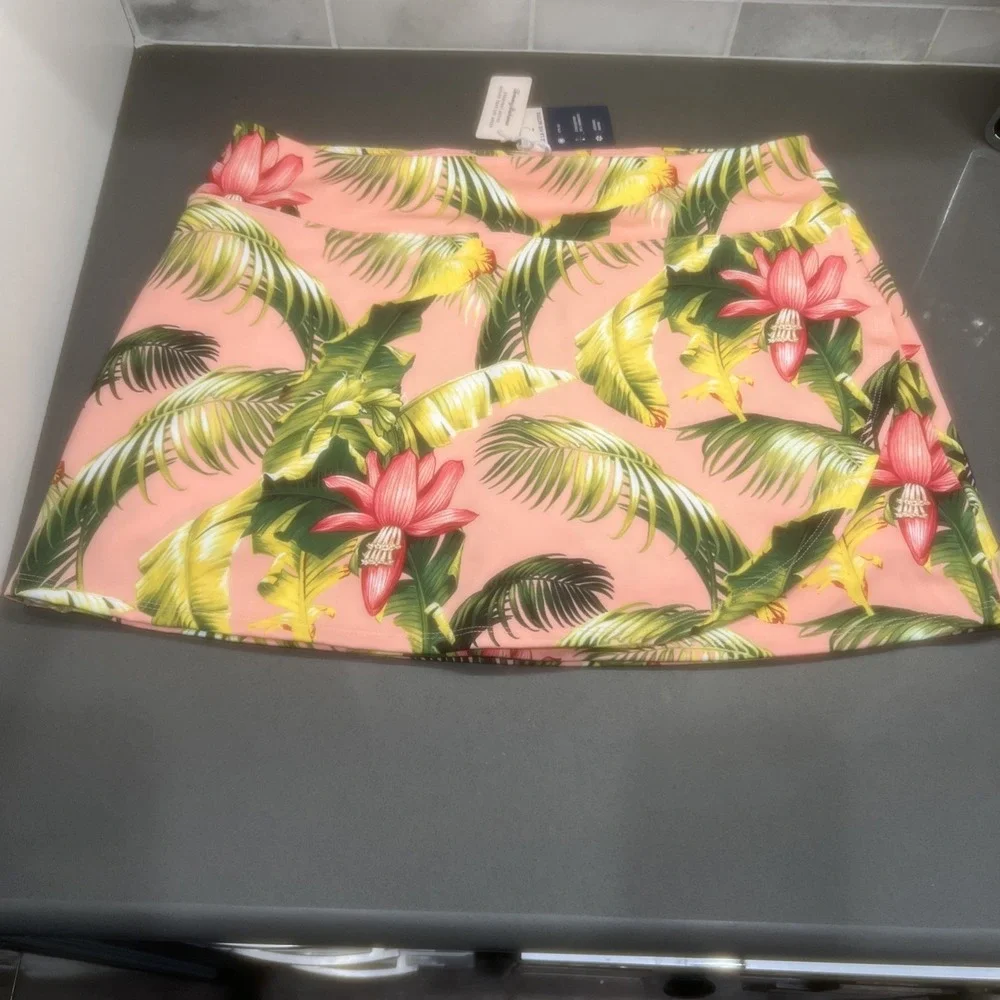 NEW-Tommy Bahama~LARGE~Everyday Active Skort Pink Tropical Palm Floral UPF 50